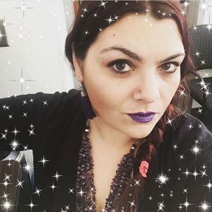 Meet your Posher, Danielle